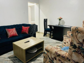 Cozy 1 bedroom apartment. 5 minutes from Two rivers mall